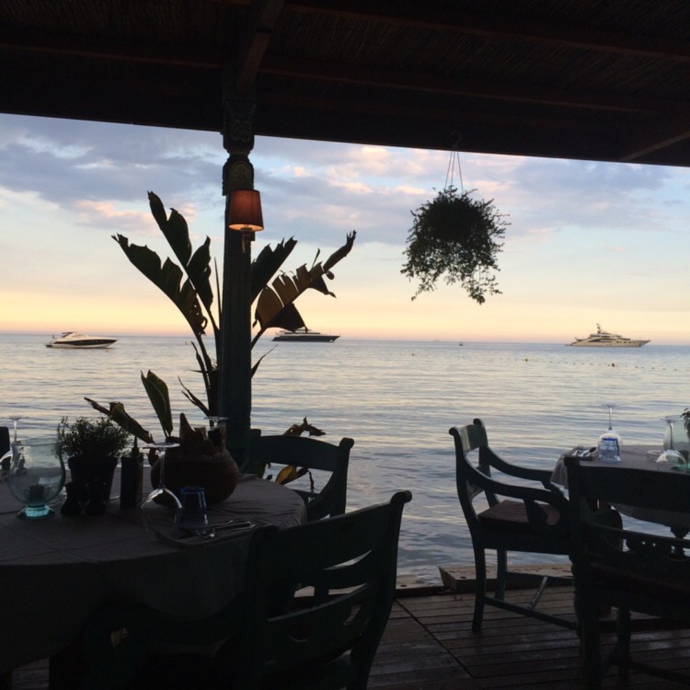 Anjuna Plage - Anjuna by night. - Bars Near Me - Èze, 06