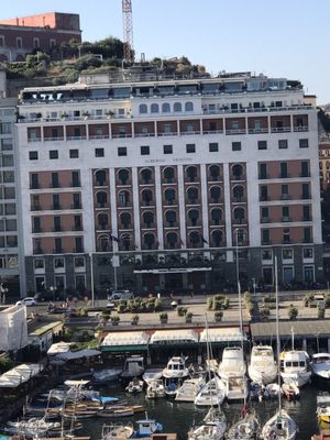 Grand Hotel Vesuvio by null