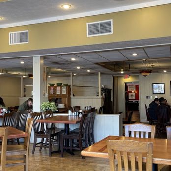 Kathy's Restaurant - Dinning area - Breakfast & Brunch Near Me - Staunton, Virginia