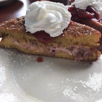 Rey's Little Kitchen - Closeup of fluff French toast - Breakfast & Brunch Near Me - Whittier, California