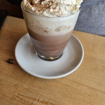 Restaurant Engelberg - Bailey's hot chocolate - Swiss Food Near Me - Engelberg, OW