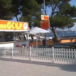 Beach Club - The PLAYA5 Mini Golf reception; 18 excellent courts with 18 holes, with flood light during warm summer nights!!