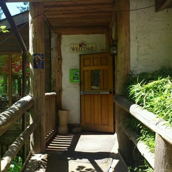 Hummingbird Pub - Pubs Near Me - Galiano Island, British Columbia Hummingbird Pub - Pubs Near Me - Galiano Island, British Columbia