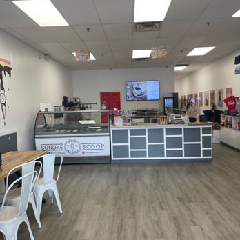 Sundae Scoop - Interior - Ice Cream & Frozen Yogurt Near Me - Virginia Beach, Virginia Sundae Scoop - Interior - Ice Cream & Frozen Yogurt Near Me - Virginia Beach, Virginia