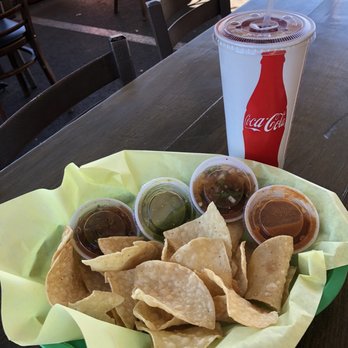 El Jarocho Seafood - Salsas from the salsa bar and comp chips - Mexican Near Me - Ventura, California El Jarocho Seafood - Salsas from the salsa bar and comp chips - Mexican Near Me - Ventura, California