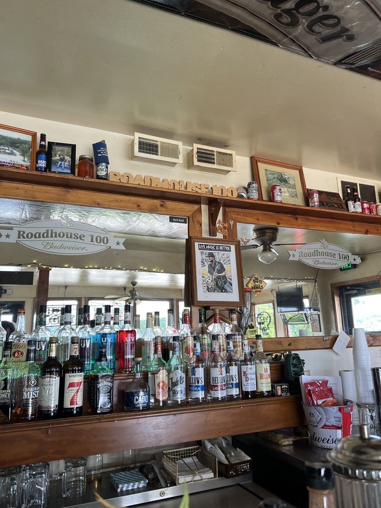 ROADHOUSE 100 Updated September 2024 2763 Highway 100, Gray Summit