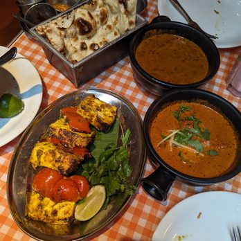 Dishoom - paneer tikka, chicken ruby, daal makhani. that chicken ruby tho is so goood - Indian Near Me - London, XGL Dishoom - paneer tikka, chicken ruby, daal makhani. that chicken ruby tho is so goood - Indian Near Me - London, XGL