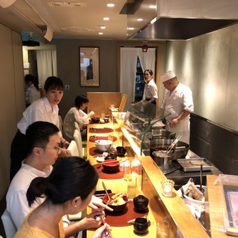天慶 - Restaurant interior and seating area - Izakaya Near Me - Hong Kong, HK