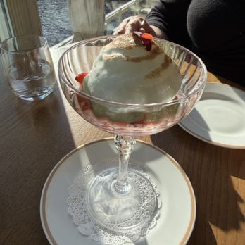 Marie - Brasserie - Sur L'eau  - coupe marie dessert - Brasseries Near Me - Amsterdam, New Hampshire