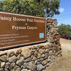 Nancy Hoover Pohl Overlook - Entrance on Mulholland Dr.