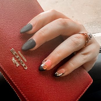 Signature Nail Bar - Nails - Nail Salons Near Me - Claremore, Oklahoma