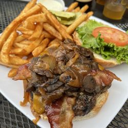 Reads Landing Brewing Company - Pub Burger