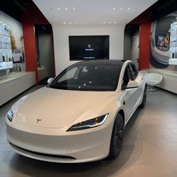 Tesla Motors - NorthPark - The new Tesla model Y