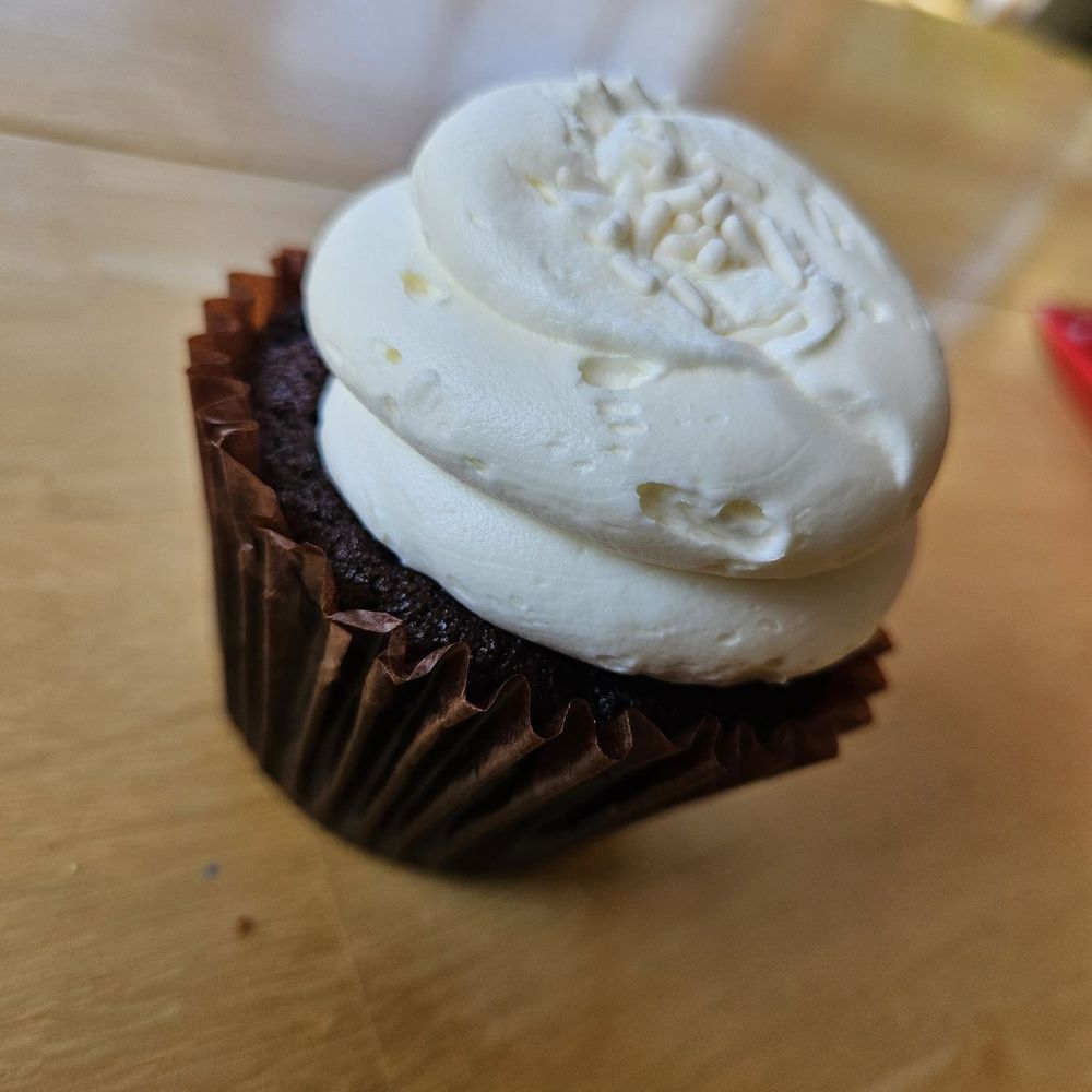 Sunflour Bakeshop - Chocolate cupcake with vanilla frosting - Cupcakes Near Me - Marlton, New Jersey Sunflour Bakeshop - Chocolate cupcake with vanilla frosting - Cupcakes Near Me - Marlton, New Jersey