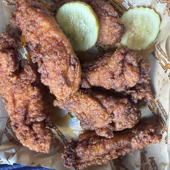 Chuck's Hot Chicken - 2x3 Combo - Chicken Shop Near Me - St. Louis, Missouri