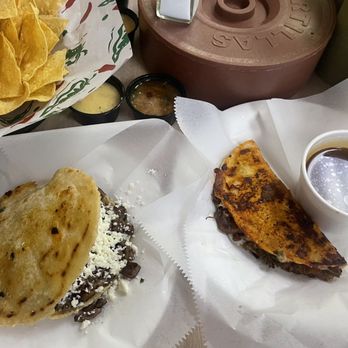 Birrieria Diaz - asada Gordita (with beans and cheese) & a quesabirria taco. - Mexican Near Me - Bethany, Oklahoma Birrieria Diaz - asada Gordita (with beans and cheese) & a quesabirria taco. - Mexican Near Me - Bethany, Oklahoma
