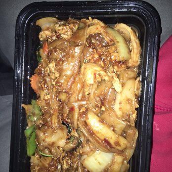 Klom Klorm - Thai Near Me - Brooklyn, New York