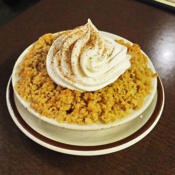 New Sarum Diner - Apple Crumble - Diners Near Me - St Thomas, Ontario