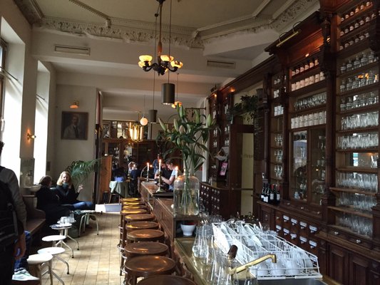 ORA Restaurant & Wine Bar by null