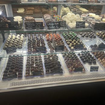 Gettysburg Chocolate Market - More chocolate! They also offer sugar free - Chocolatiers & Shops Near Me - Gettysburg, Pennsylvania Gettysburg Chocolate Market - More chocolate! They also offer sugar free - Chocolatiers & Shops Near Me - Gettysburg, Pennsylvania