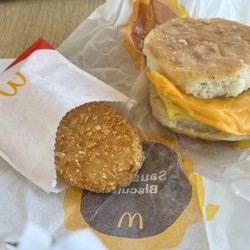 McDonald's - Bacon Egg Cheese Biscuit