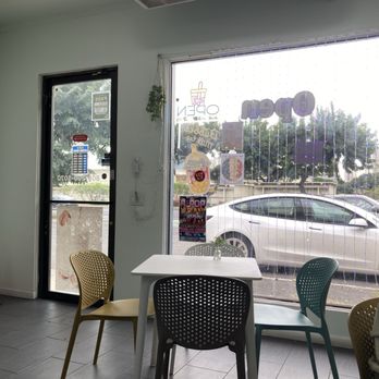 Boba House - Table near the door - Bubble Tea Near Me - Honolulu, Hawaii Boba House - Table near the door - Bubble Tea Near Me - Honolulu, Hawaii