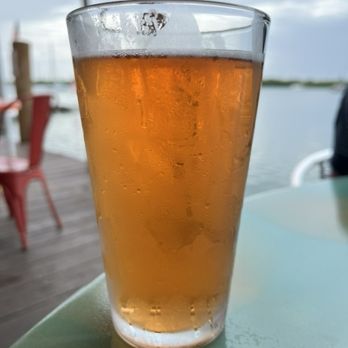 Dockside Bar and Grill - Ice cold brew - Bars Near Me - Marathon, Florida