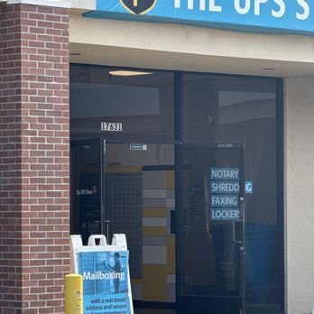 The UPS Store - Storefront - Shipping Centers Near Me - Encino, California