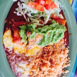 La Casita Restaurant & Cantina - Beef enchilada lunch platter