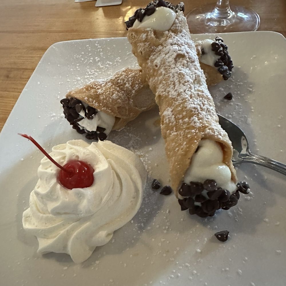 Tucci's - Cannolis - Italian Near Me - Bourbonnais, Illinois Tucci's - Cannolis - Italian Near Me - Bourbonnais, Illinois