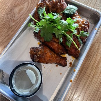 Loro Asian Smokehouse & Bar - Asian Fusion Near Me - Austin, Texas