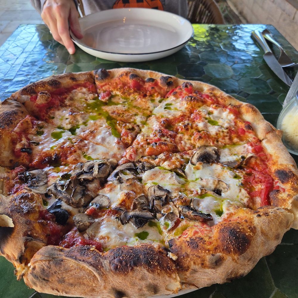 Pizza To The Rescue - Pizza Near Me - Phoenix, Arizona Pizza To The Rescue - Pizza Near Me - Phoenix, Arizona