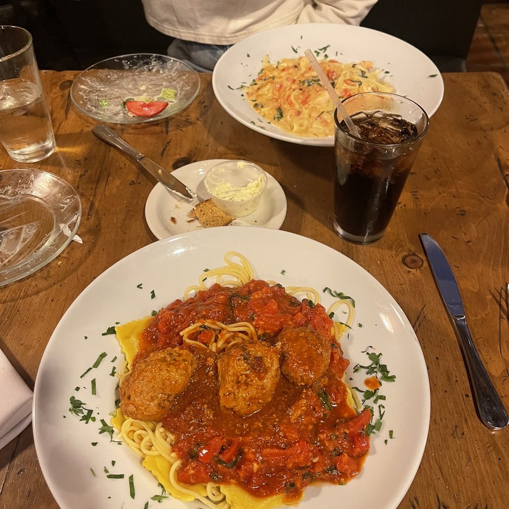 Gino's - Spaghetti and Ravioli Combo 1/2 and 1/2 and Gilroy Garlic Shrimp Alfredo Pasta - Italian Near Me - Salinas, California
