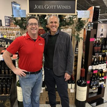 Liquor Hub - Larry the MBA of beer with Winemaker Joel Gott - Beer, Wine & Spirits Near Me - Sharon, Massachusetts Liquor Hub - Larry the MBA of beer with Winemaker Joel Gott - Beer, Wine & Spirits Near Me - Sharon, Massachusetts