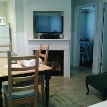 Boardwalk Cottages - Cottage interior, cozy and complete - Hotels Near Me - Long Beach, Washington