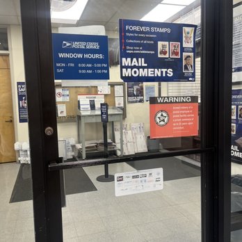 US Postal Services - Interior - Post Offices Near Me - Louisville, Kentucky