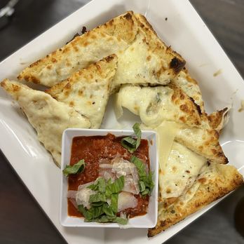 R Town Pizza - Garlic Cheese Bread - Pizza Near Me - Reno, Nevada R Town Pizza - Garlic Cheese Bread - Pizza Near Me - Reno, Nevada