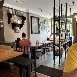 Lucky's Cafe