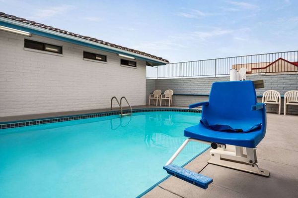 CLOSED - Red Roof Inn Kingman by null