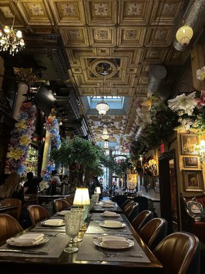 Gayle's Broadway Rose by null