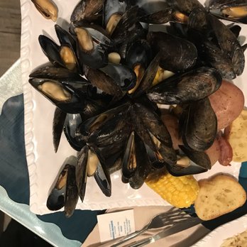 Beachside Seafood - Mussels basket. Great deal for 13 bucks. - Seafood Near Me - Indialantic, Florida