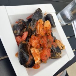 Bistro Bella Luna - Mussels and Shrimp