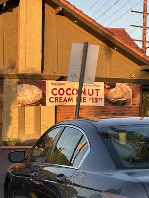 Marie Callender's Restaurant & Bakery by null