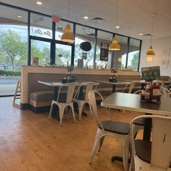 Eggs Up Grill -Clearwater - Inside - Breakfast & Brunch Near Me - Clearwater, Florida Eggs Up Grill -Clearwater - Inside - Breakfast & Brunch Near Me - Clearwater, Florida