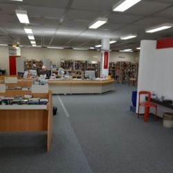 Stadt-/ Schulbibliothek Badenstedt - Typische 80er Jahre Funktionalität