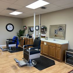 Arnold Barber Shop