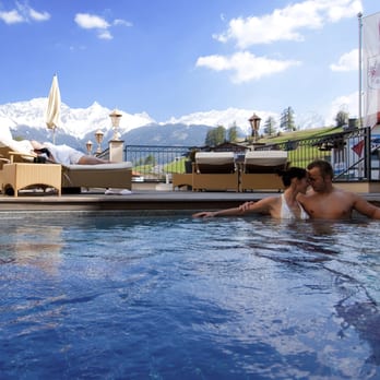 Alpen-Herz Hotel - Aussenpool - Hotels Near Me - Ladis, T