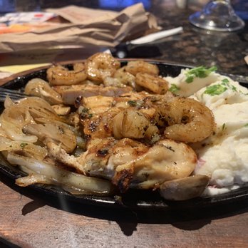 Applebee's Grill + Bar - Chicken and mashed potatoes - American Near Me - Jackson, Michigan