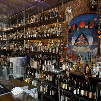 Finn's Manor - Cocktail Bars Near Me - Denver, Colorado Finn's Manor - Cocktail Bars Near Me - Denver, Colorado