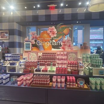 Bath & Body Works - Perfume Near Me - New York, New York Bath & Body Works - Perfume Near Me - New York, New York